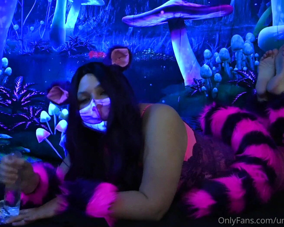 Tabitha Toes aka tabithatoes - 10-22-2021 OnlyFans Video - Youve been wandering in the dark forrest when you come across the Cheshire Cat They seem