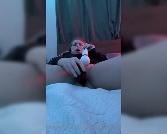 Tabitha Toes aka tabithatoes - 01-02-2022 OnlyFans Video - Sometimes when I masturbate and need it so badly I forget to film till the very