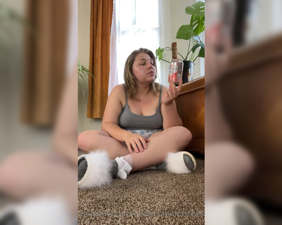 Tabitha Toes aka tabithatoes - 03-27-2022 OnlyFans Video - Hahaha havent done something like this in a while and Im going on vacation and it