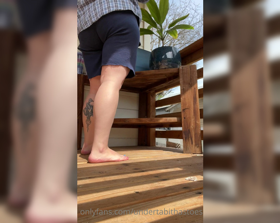 Tabitha Toes aka tabithatoes - 04-23-2022 OnlyFans Video - Happy Earth Day Heres a fairly boring video of me reporting some plants  sorry my