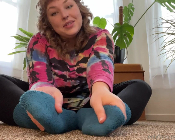 Tabitha Toes aka tabithatoes - 02-16-2023 OnlyFans Video - One of the girls in your friend group invited you over after finding out you and