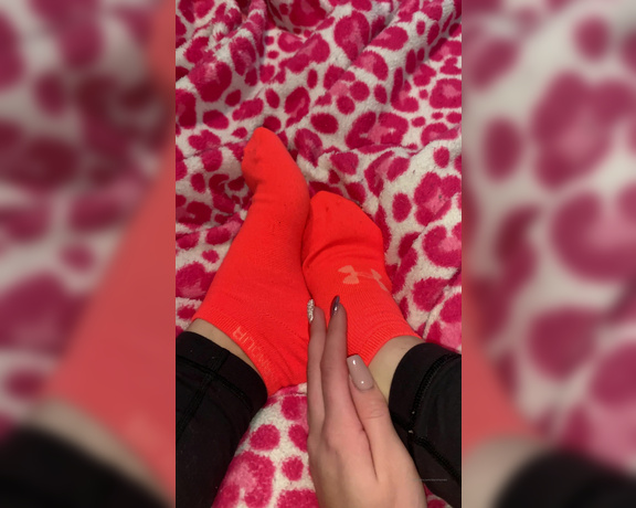 Goddess Daniella aka danimonies - 02-14-2020 OnlyFans Video - Pathetic little foot loving slut