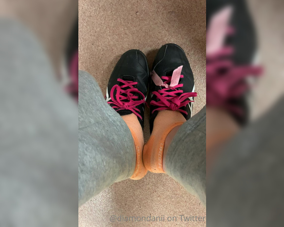 Goddess Daniella aka danimonies - 04-22-2021 OnlyFans Video - After practice Worship my field hockey shoes, game socks ive been wearing day 2 im giving