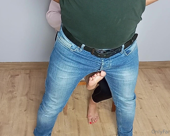 Mistress Redix aka mredix - 11-07-2024 OnlyFans Video - I ordered my slave to stand in front of me, and I sat behind him so