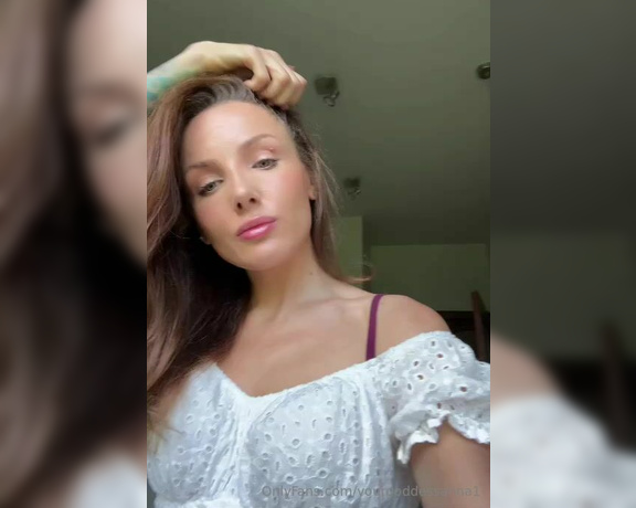 YourGoddessAnna51k aka yourgoddessanna1 - 08-20-2024 OnlyFans Video - Life of a Goddess, while I am getting ready for another date with Alpha you will