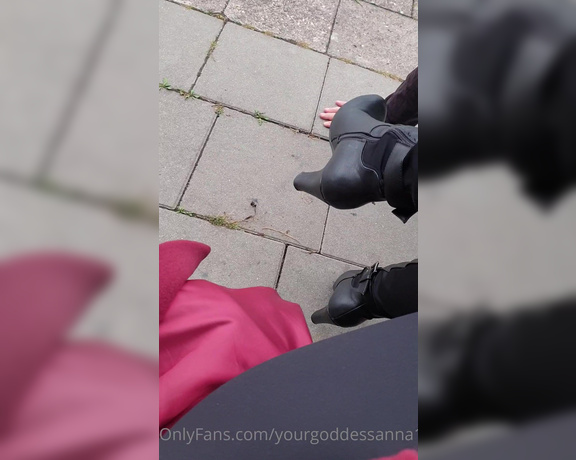 YourGoddessAnna51k aka yourgoddessanna1 - 09-22-2020 OnlyFans Video - So many shoes to clean, good job