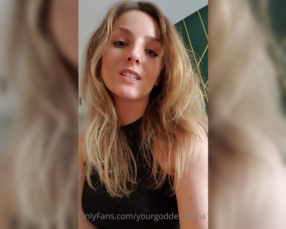 YourGoddessAnna51k aka yourgoddessanna1 - 04-10-2023 OnlyFans Video - live footstool with floor cleaning function