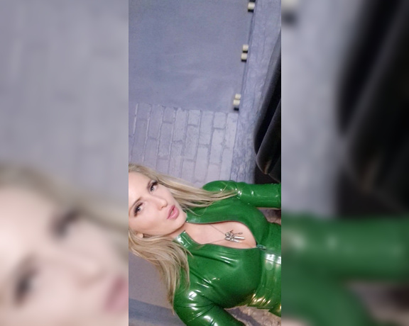 Miss Courtney aka Misscourtneym OnlyFans Video 0