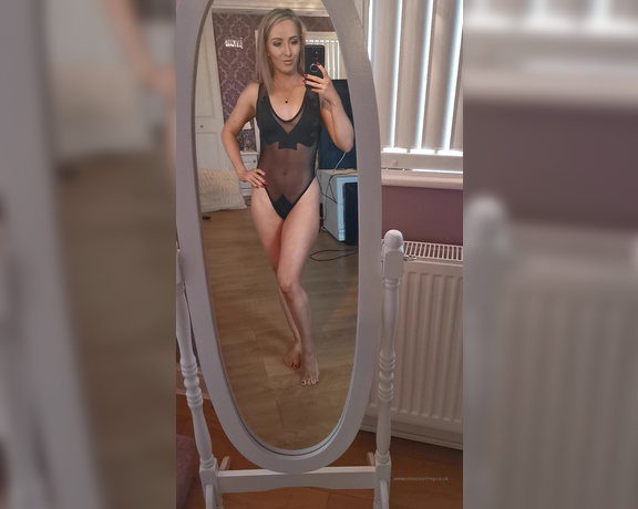 Miss Courtney aka Misscourtneym OnlyFans - Swimsuit trying on day!