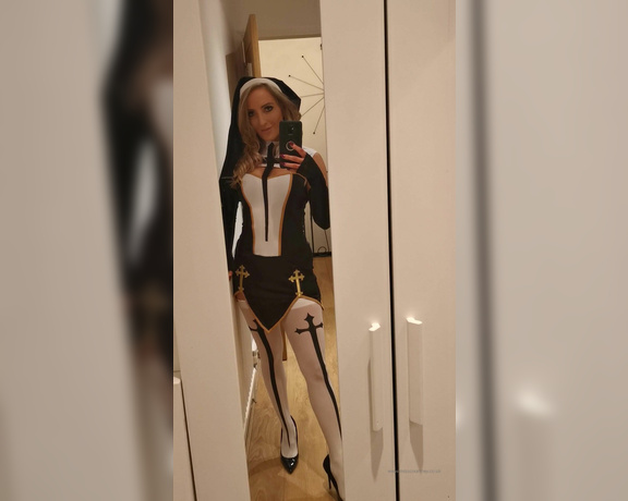 Miss Courtney aka Misscourtneym OnlyFans - Would you confess your sins to