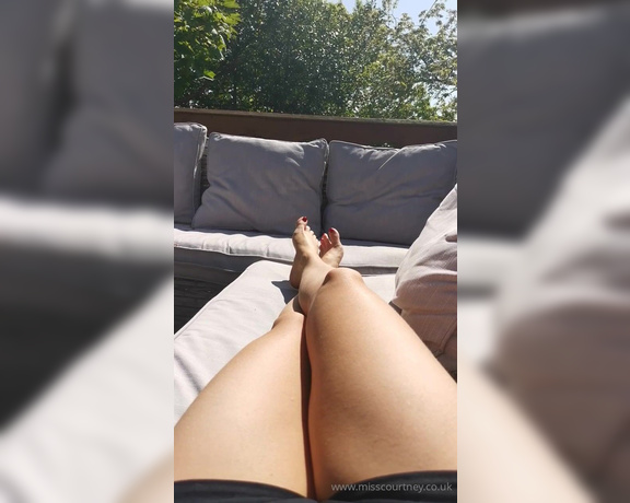 Miss Courtney aka Misscourtneym OnlyFans - My day consists of worshipping the sun You can worship Me and Me only