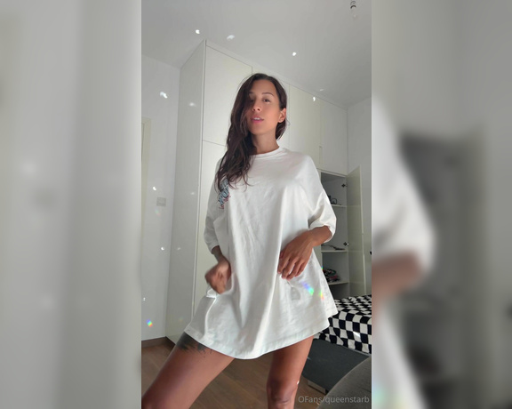 Goddess Emma aka fetishemmabff - 10-27-2024 OnlyFans Video - This is how i look everyday around the house