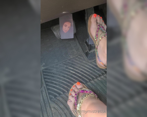 MistressK aka mymistressk - 07-04-2023 OnlyFans Video - Pedal Pushing your ugly gf face beneath My sandals