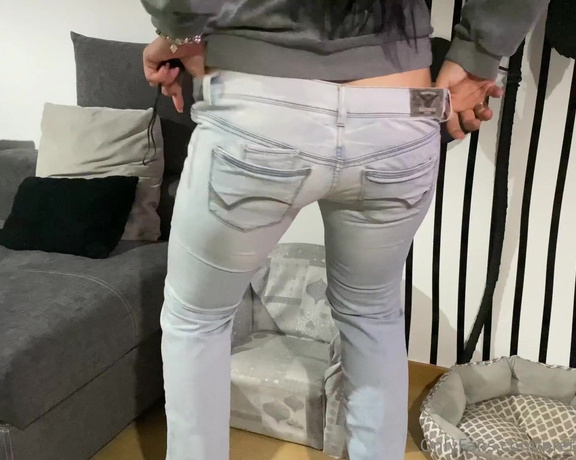 Prettyprincess220 aka prettyprincess220 - 11-08-2022 OnlyFans Video - buttcrack jeans fetish