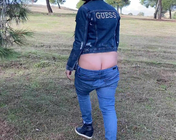 Prettyprincess220 aka prettyprincess220 - 11-22-2022 OnlyFans Video - buttcrack in the forest