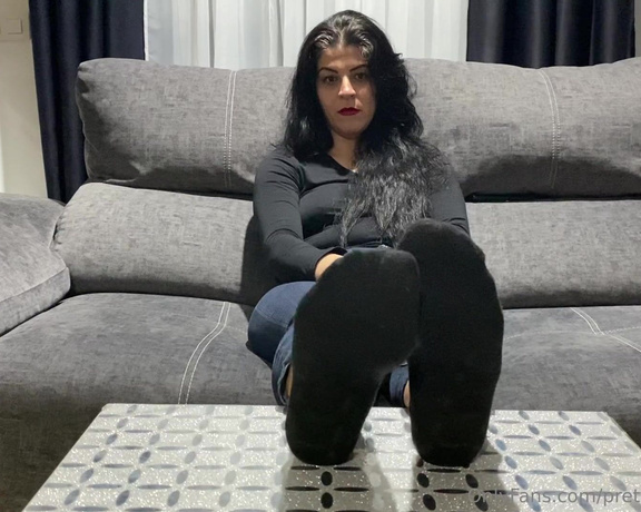 Prettyprincess220 aka prettyprincess220 - 12-14-2022 OnlyFans Video - at first I wore sneakers, then I showed my socks, and after the desire grew, I