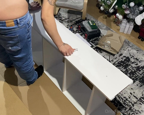 Prettyprincess220 aka prettyprincess220 - 12-16-2022 OnlyFans Video - I bought the furniture and started to assemble it