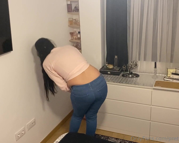 Prettyprincess220 aka prettyprincess220 - 01-06-2023 OnlyFans Video - stinky farts in jeans