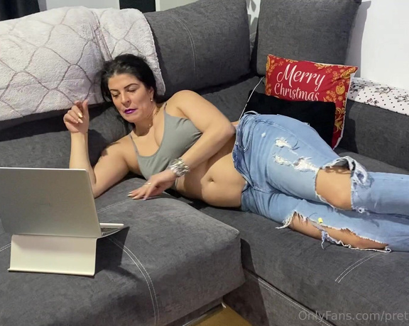 Prettyprincess220 aka prettyprincess220 - 01-02-2023 OnlyFans Video - I thought my farts will be quieter but looks like I was wrong This tight jeans