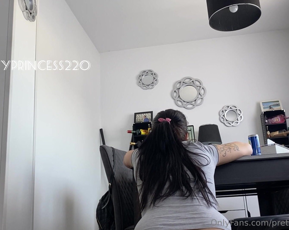 Prettyprincess220 aka prettyprincess220 - 02-27-2023 OnlyFans Video - farting in jeansgiant