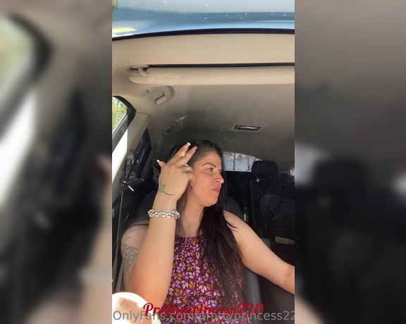 Prettyprincess220 aka prettyprincess220 - 06-10-2023 OnlyFans Video - Stepmom is burping in the car loud and close to the phone