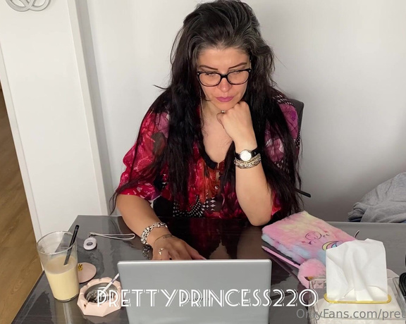 Prettyprincess220 aka prettyprincess220 - 05-25-2023 OnlyFans Video - The secretary farts for her boss La secretara tira ped0s para și jefe