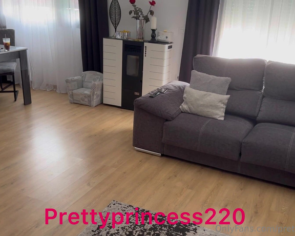 Prettyprincess220 aka prettyprincess220 - 07-18-2023 OnlyFans Video - Burping and farting a lot in jeans