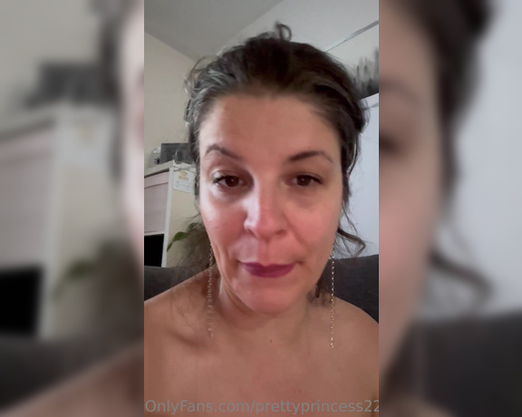 Prettyprincess220 aka prettyprincess220 - 07-30-2023 OnlyFans Video - Burping for you