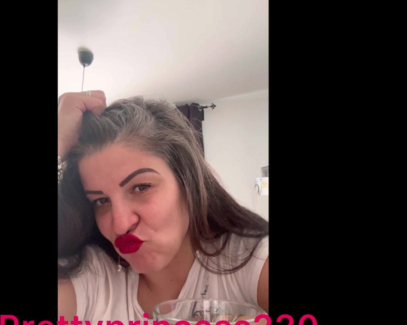 Prettyprincess220 aka prettyprincess220 - 09-27-2023 OnlyFans Video - a lot of saliva after spitting