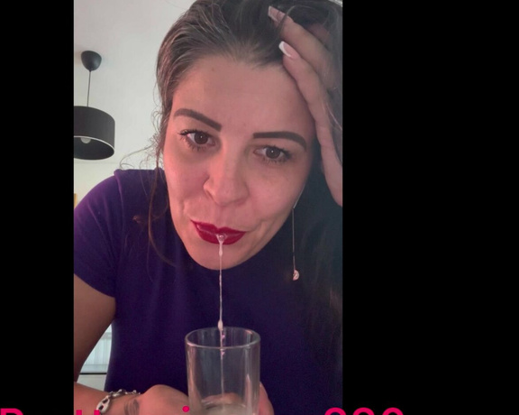 Prettyprincess220 aka prettyprincess220 - 10-05-2023 OnlyFans Video - Spitting a lot