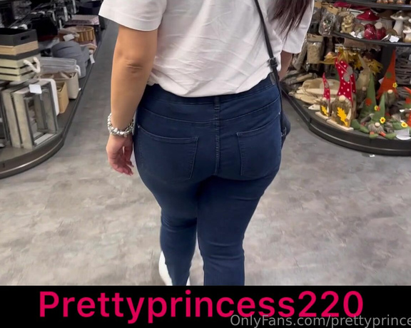 Prettyprincess220 aka prettyprincess220 - 10-20-2023 OnlyFans Video - Public farts in jeans