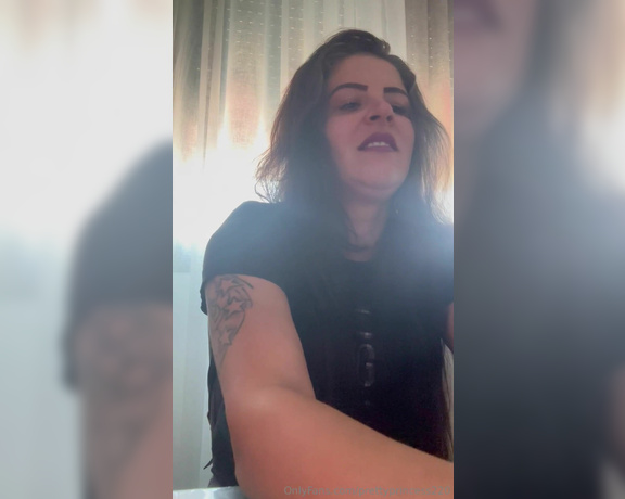 Prettyprincess220 aka prettyprincess220 - 10-13-2023 OnlyFans Video - Burping and contact eyes