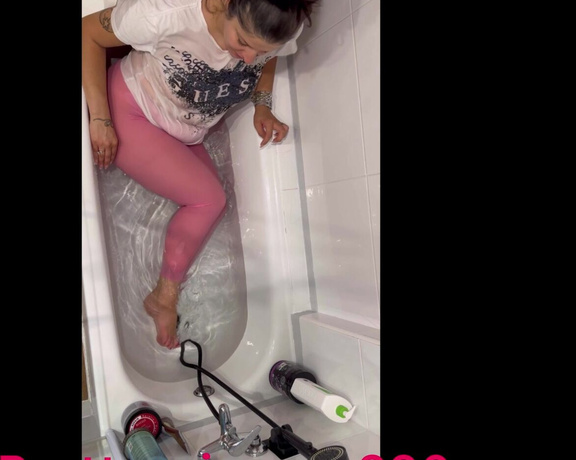 Prettyprincess220 aka prettyprincess220 - 10-07-2023 OnlyFans Video - Wet and bubble farts in the bathtub