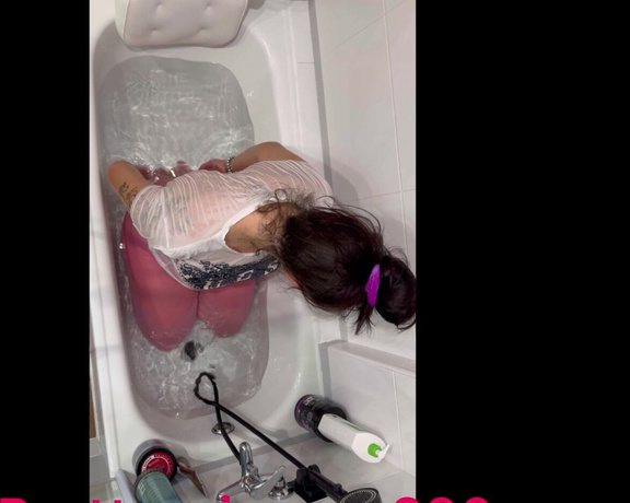 Prettyprincess220 aka prettyprincess220 - 10-07-2023 OnlyFans Video - Wet and bubble farts in the bathtub