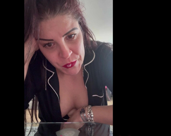 Prettyprincess220 aka prettyprincess220 - 12-09-2023 OnlyFans Video - Spitting in that table