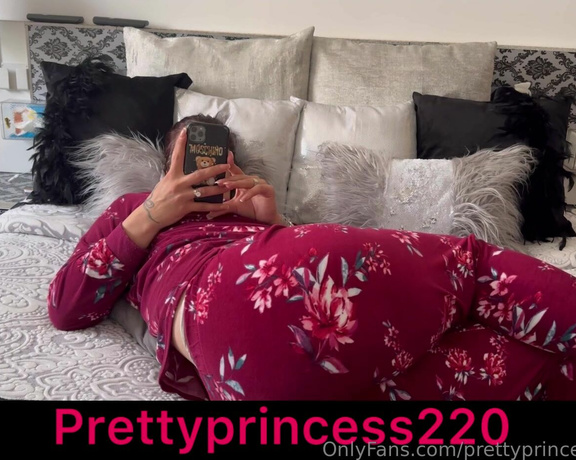 Prettyprincess220 aka prettyprincess220 - 12-04-2023 OnlyFans Video - lots of farts in pajamas before going to sleep I try to fart all the time