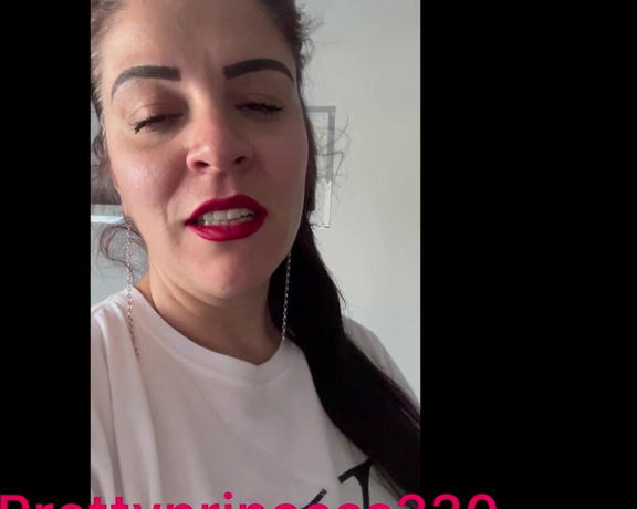 Prettyprincess220 aka prettyprincess220 - 11-22-2023 OnlyFans Video - Im on video call with you just so you can see me how to inhale air