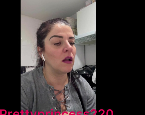 Prettyprincess220 aka prettyprincess220 - 11-30-2023 OnlyFans Video - Sneezing a lot