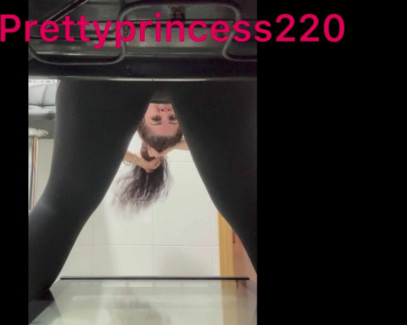 Prettyprincess220 aka prettyprincess220 - 12-01-2023 OnlyFans Video - farts in the oven my dresser is going to have a spice flavor I have leggings