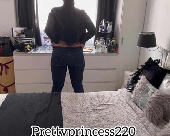 Prettyprincess220 aka prettyprincess220 - 04-18-2024 OnlyFans Video - many farts, burping and play belly in public in jeans and leather jacket