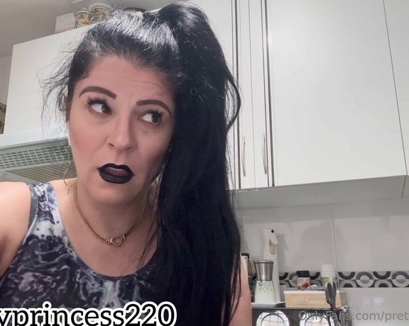 Prettyprincess220 aka prettyprincess220 - 04-17-2024 OnlyFans Video - Me queda bien con punta labio negro Burping and smoking whit black lipstick