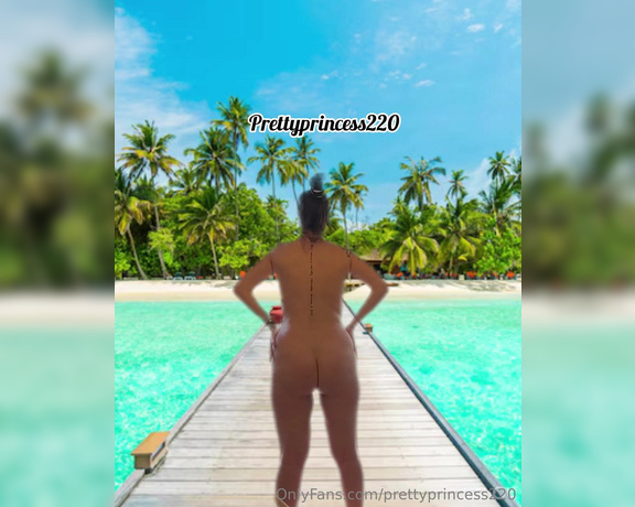 Prettyprincess220 aka prettyprincess220 - 07-01-2024 OnlyFans Video - Long long farts on the beach