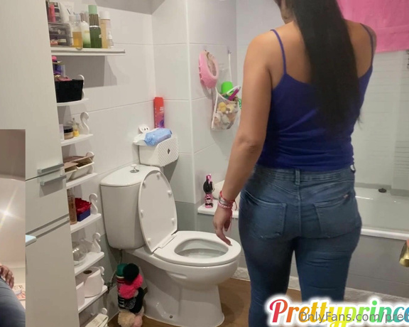 Prettyprincess220 aka prettyprincess220 - 09-01-2024 OnlyFans Video - I punish my stepbrother in the toilet