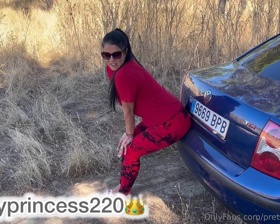 Prettyprincess220 aka prettyprincess220 - 09-16-2024 OnlyFans Video - farting and smashing them in the