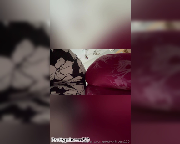 Prettyprincess220 aka prettyprincess220 - 12-10-2024 OnlyFans Video - 2 girls farting