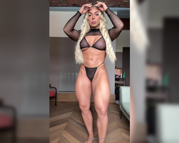 TheMuscleBarbie aka themusclebarbiee - 08-01-2024 OnlyFans Video - This fuck doll needs your hands on her curves