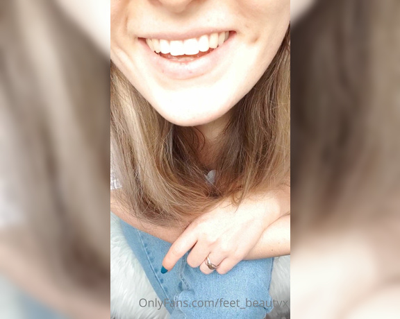 Feet_beautyx aka feet_beautyx - 10-07-2020 OnlyFans Video - Know your place bitch and come eat this dirt off my feet