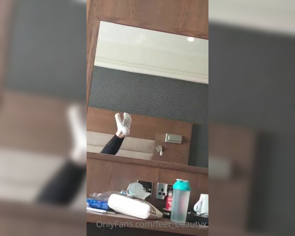 Feet_beautyx aka feet_beautyx - 10-17-2020 OnlyFans Video - Fooling around in a hotel this weekend  Would you like to come around and show