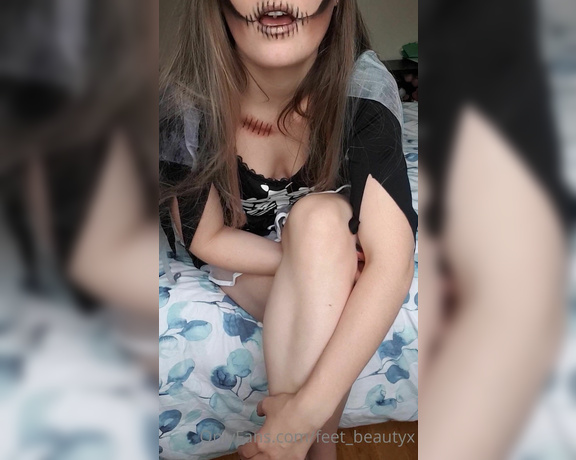 Feet_beautyx aka feet_beautyx - 10-29-2020 OnlyFans Video - Its Halloween week and well, I got in the mood for it  How do I