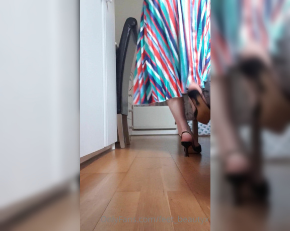 Feet_beautyx aka feet_beautyx - 11-15-2020 OnlyFans Video - Showing off my new heels